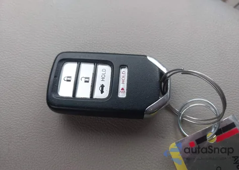 2019 Honda Accord Lx z USA, uszkodzony, nr VIN 1HGCV1F18KA082465